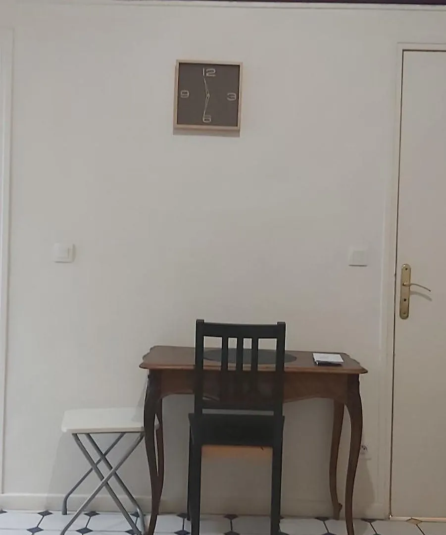 Studio Pres Du Gare Du L'Est باريس 0*,